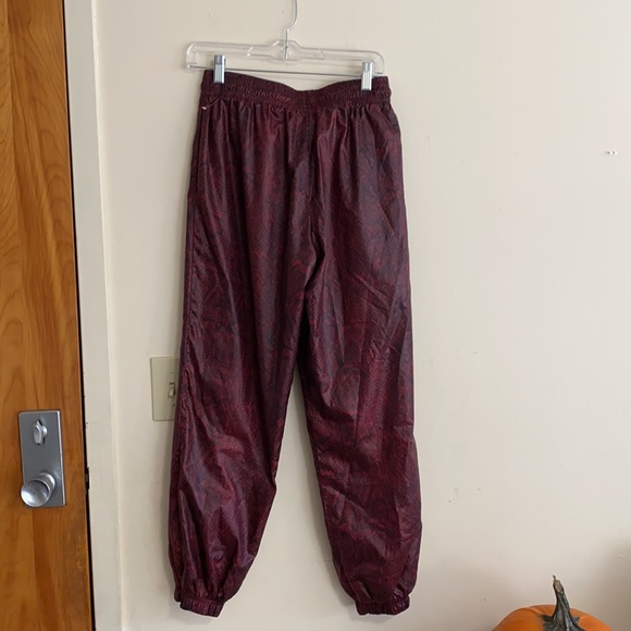 Nike red joggers - Picture 9 of 12